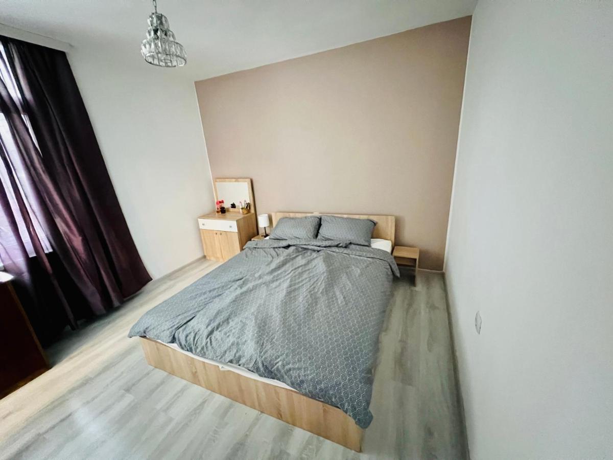 Midtown Apartment Kŭrdzhali Buitenkant foto