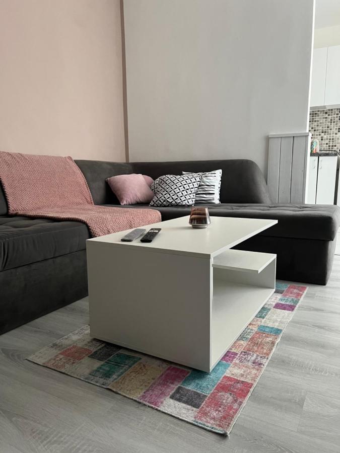 Midtown Apartment Kŭrdzhali Buitenkant foto